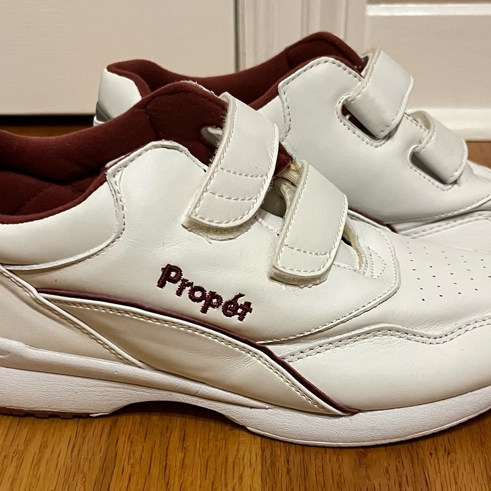 Propet Tour Walker Women’s Never worn